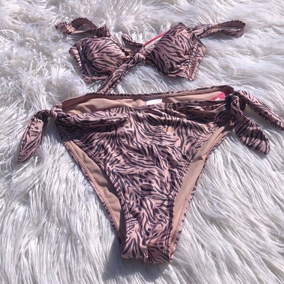 Sexy 2pc XHILIRATION bikini - Picture 1 of 4